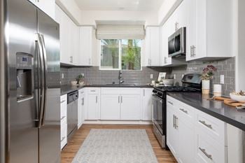 Refrigerator with icemaker